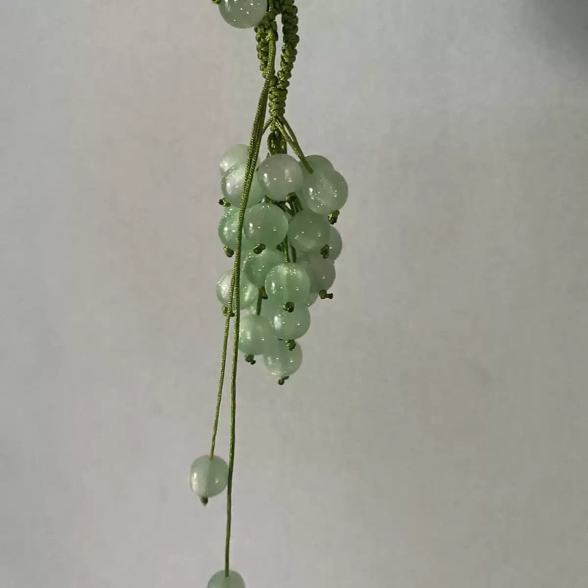 UV Color-Changing Grape Bracelet – 1 Finished Piece + FREE DIY Kit Included