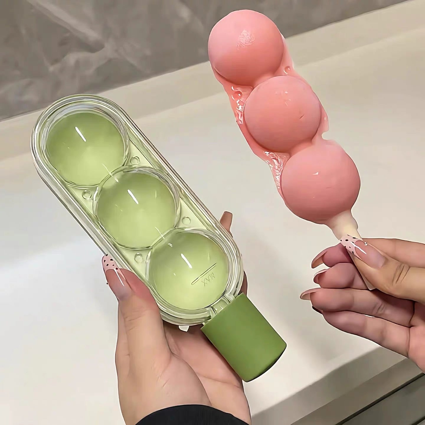 3PCS Bubble Ice Pop Mold Set with Built-in Straw