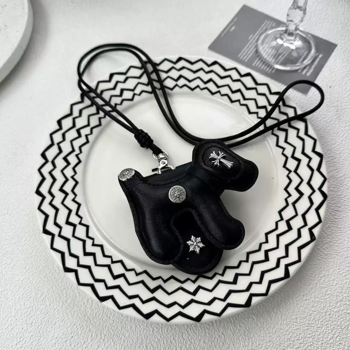 2PCS Gothic Magnetic Glasses Holder Necklace & Keychain
One Price. Two Unique Styles
