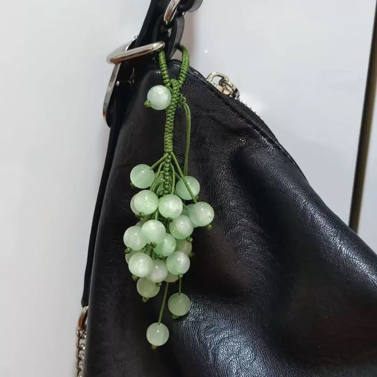 UV Color-Changing Grape Bracelet – 1 Finished Piece + FREE DIY Kit Included