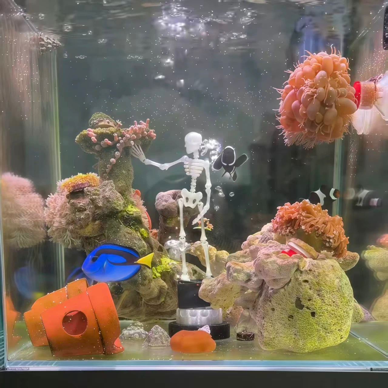 Bubble Dancing Skeleton Aquarium Ornament – Air Powered Fish Tank Decoration