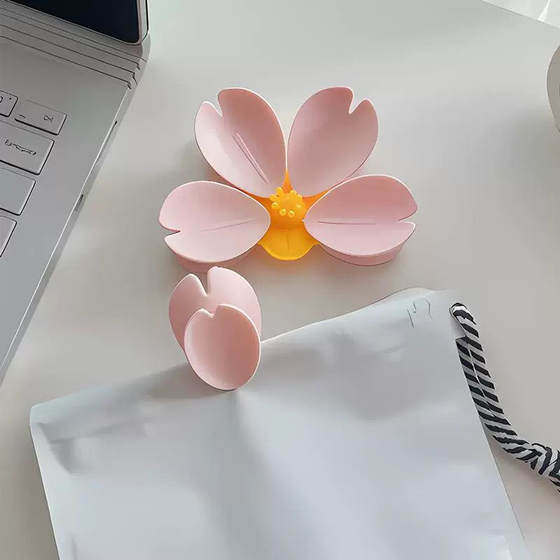 Sakura Refrigerator Sticker Seal Clip（buy one get one free）