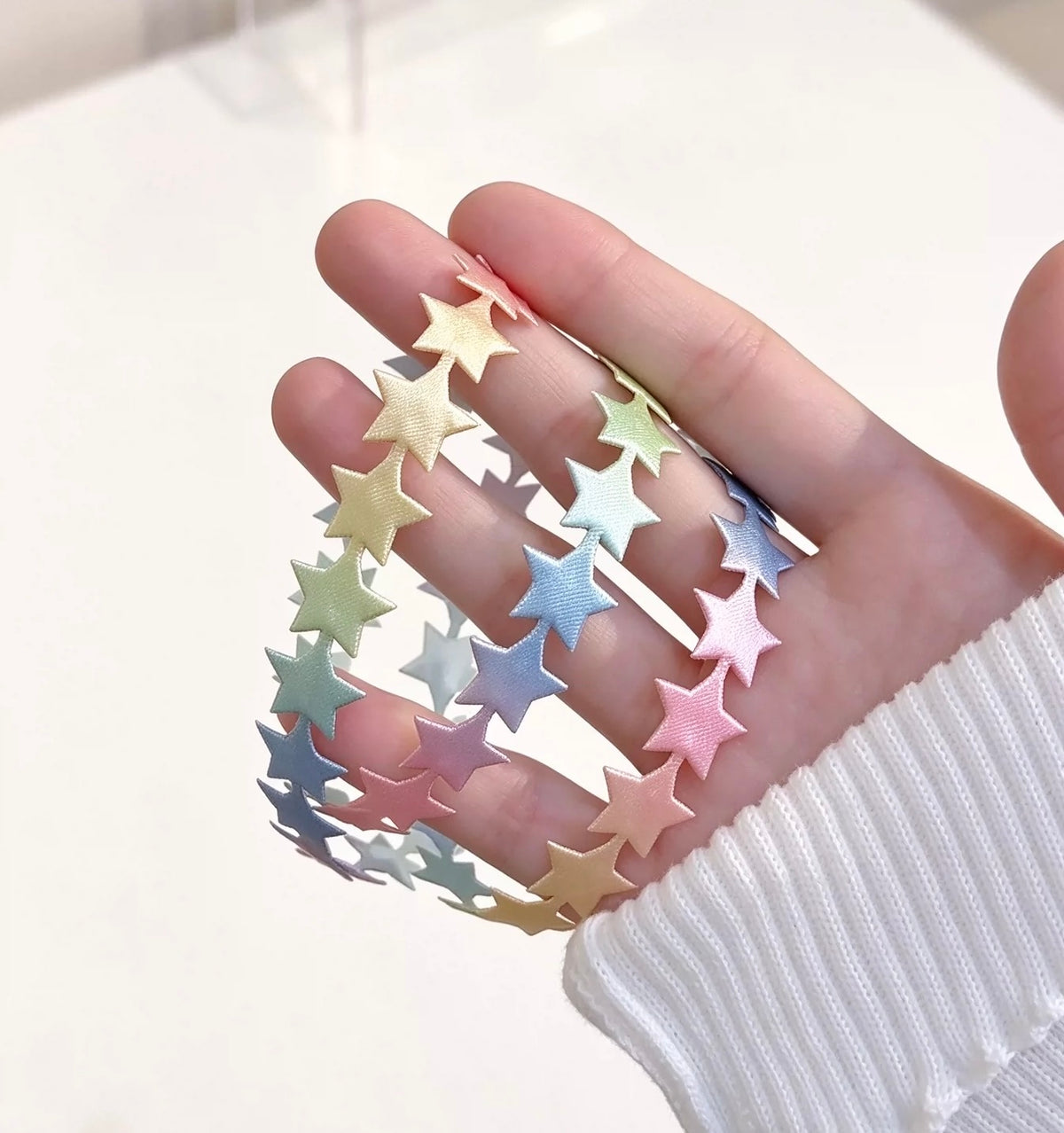 1.5-meter Gradient-Colored Knitted Star Ribbon