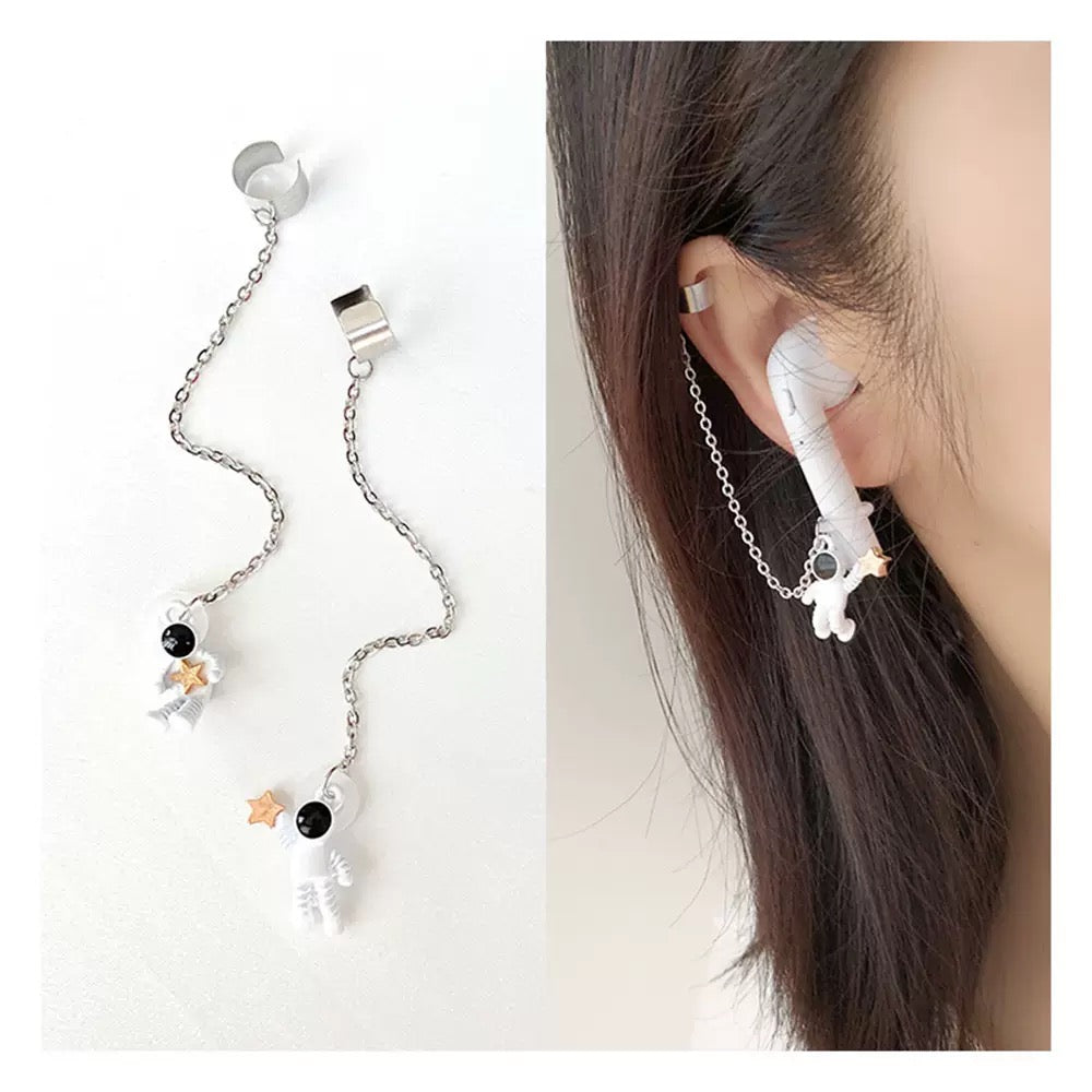 Astronaut Anti-Loss Earphone Chain Set – Magnetic Necklace + Clip-On Ear Cuff (No Piercing Needed)