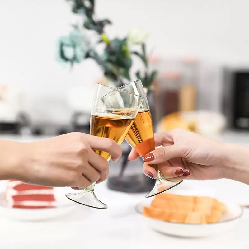 Portable 5-in-1 Champagne Flute Set - Creative Wine Bottle Shape Storage